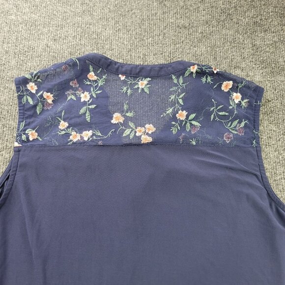 Sleeveless Navy Cocomo Embroidered Floral Blouse XL Pleated Front Button Detail - Picture 3 of 5